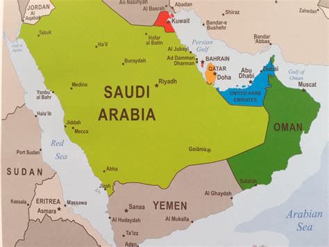 saudi arab and uae in map